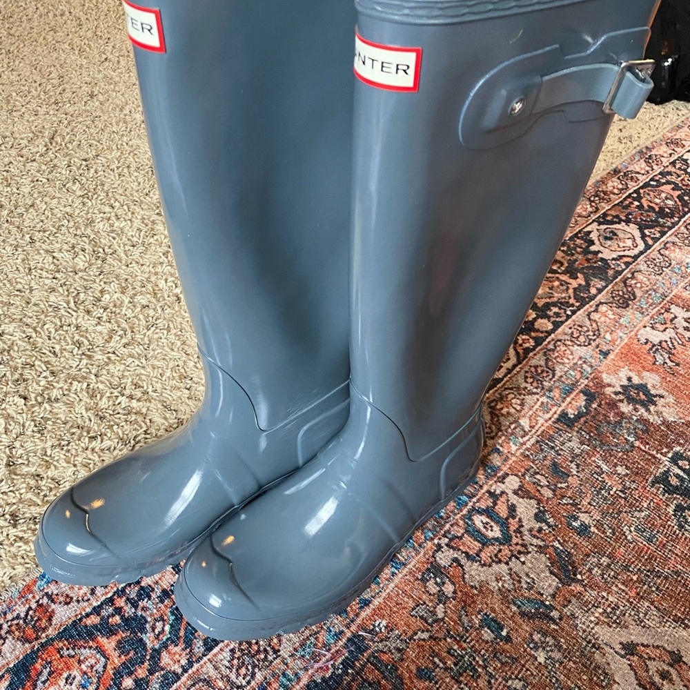 Hunter Women's Gray Rain Boots - Picture 3 of 8